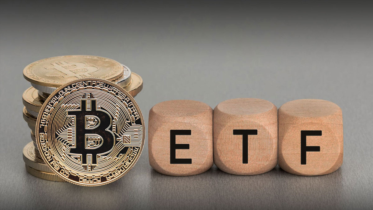 Spot Bitcoin ETF Bags Another Tranche of Outflows Worth $226M