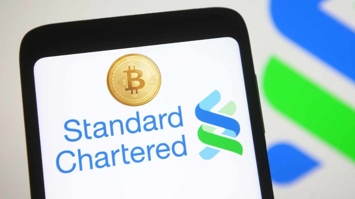 Standard Chartered Set Up Trading Desk For Bitcoin and Ethereum