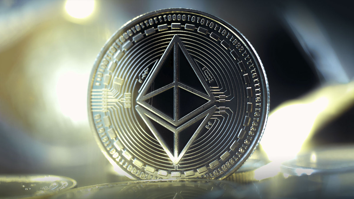 Ethereum Stuns BTC, TRX, and SOL In Fee Generation: Details